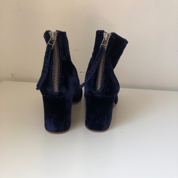 Madewell The Jillian Boot in Blue Velvet - Picture 7 of 7